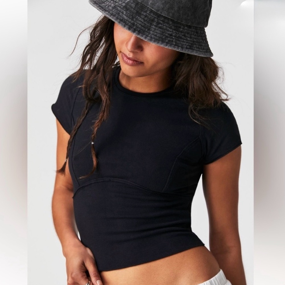 Uniqlo Women's Navy Bucket Hat